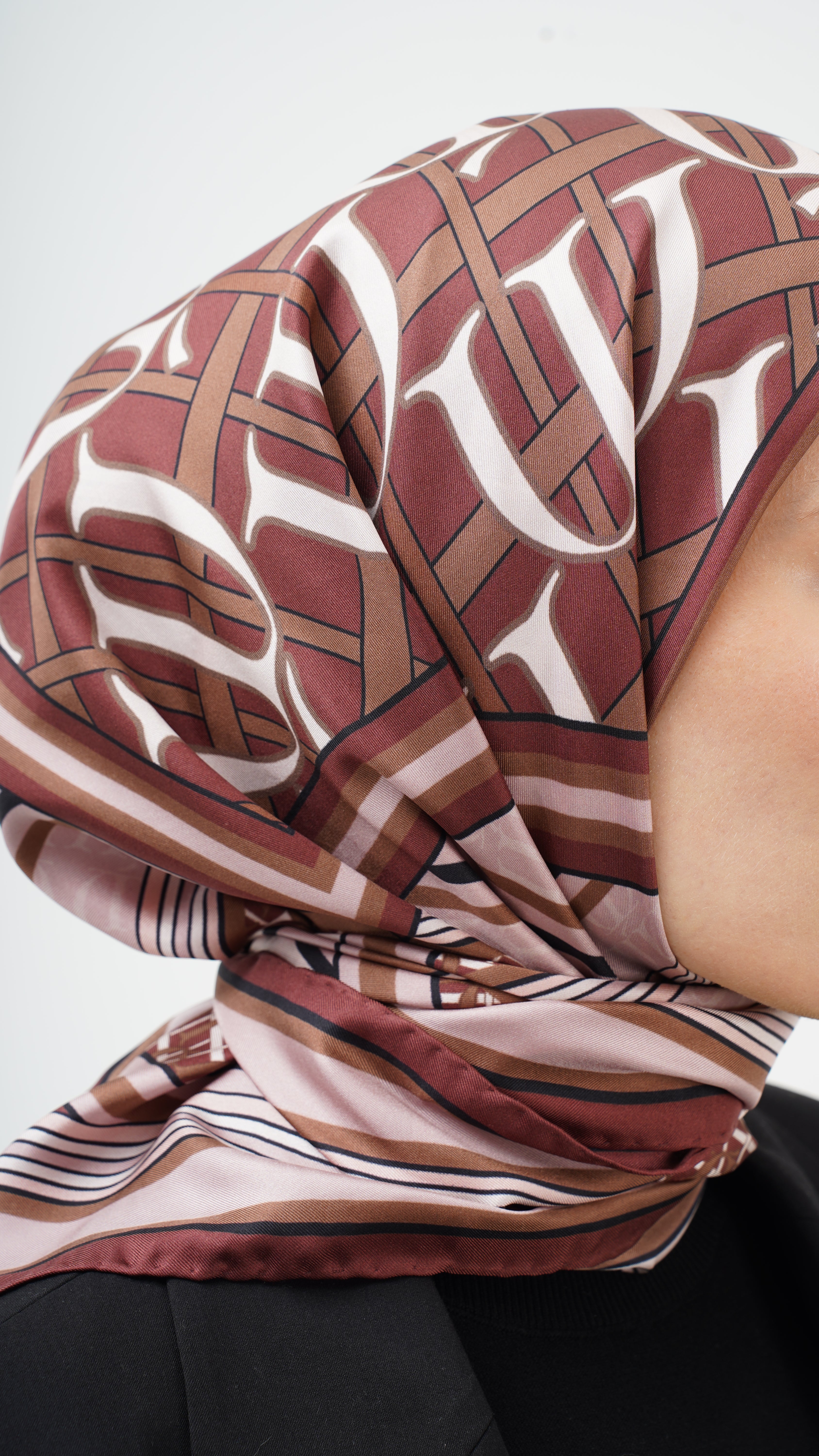 Koleksiyoner Bordo Monogram Twill İpek Eşarp 90x90