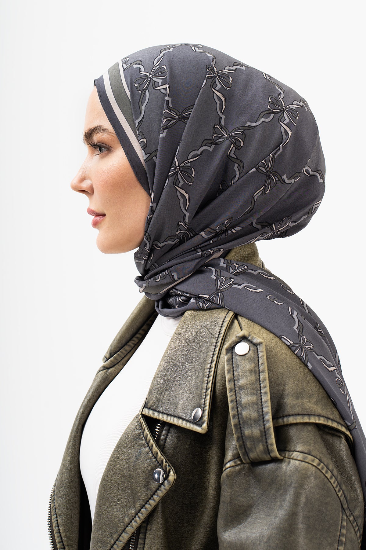 Gri Kurdele Krep İpek Şal 73×193