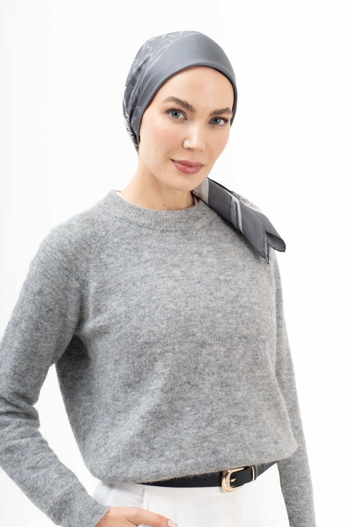 Kül Gri Etnik Twill İpek Eşarp 90×90