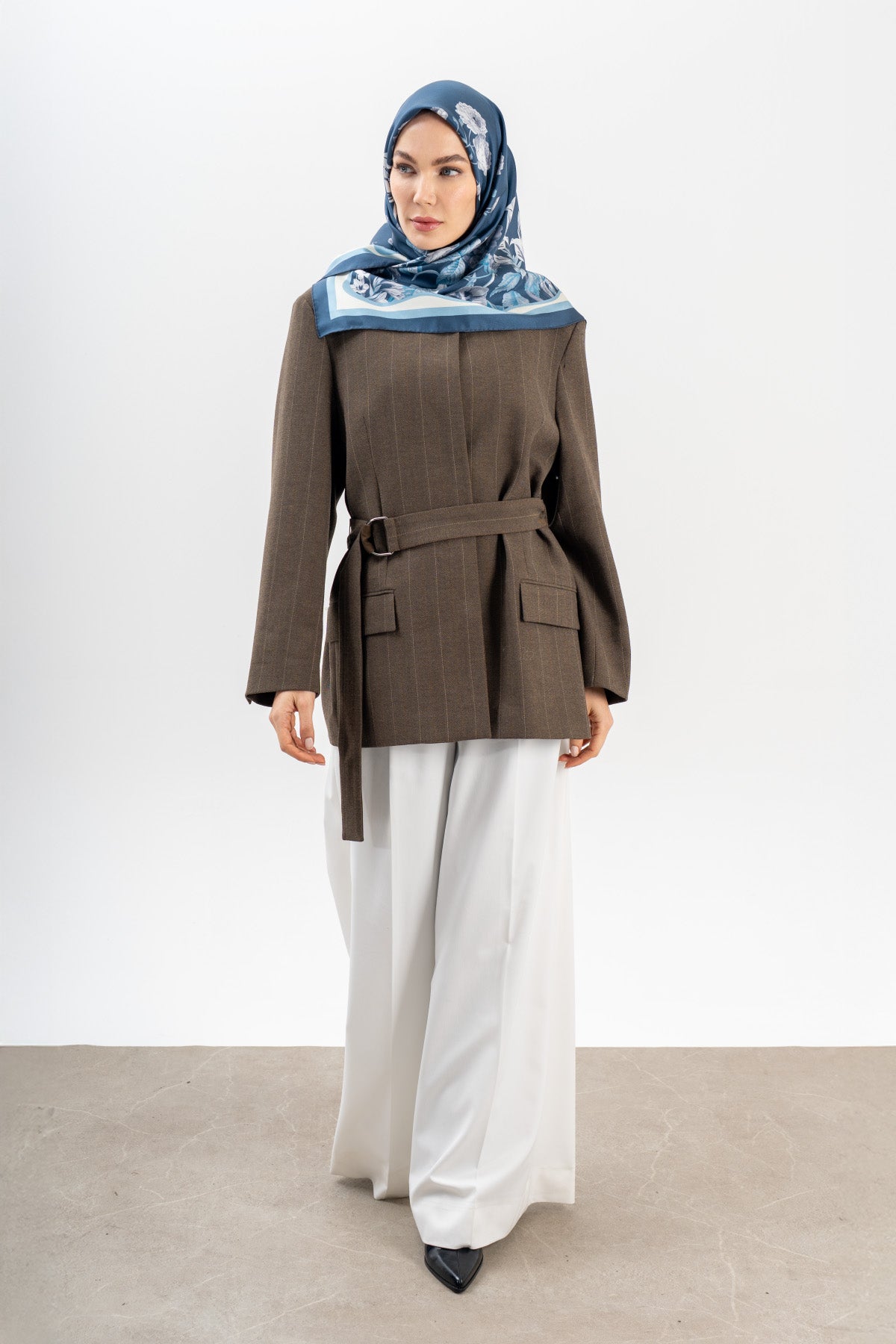 Mavi Bahçe Çiçek Twill İpek Eşarp 90×90